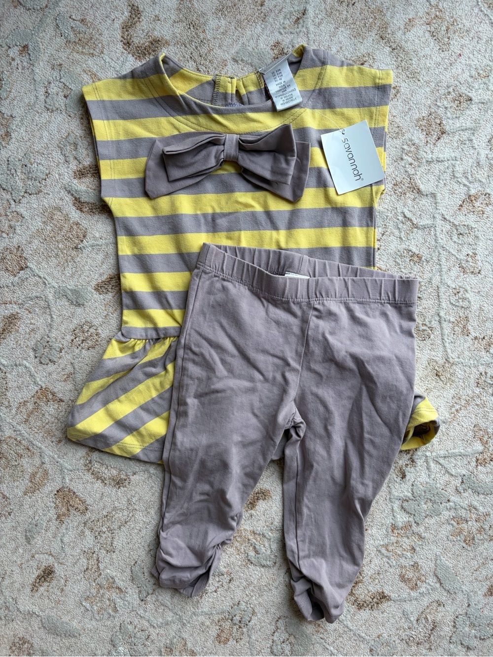 NWT! Savannah Striped Bow Appliqué Peplum Top & Leggings Set